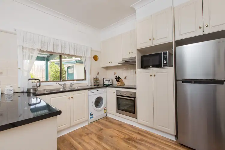 Fifth view of Homely house listing, 22 Floral Avenue East, Mildura VIC 3500