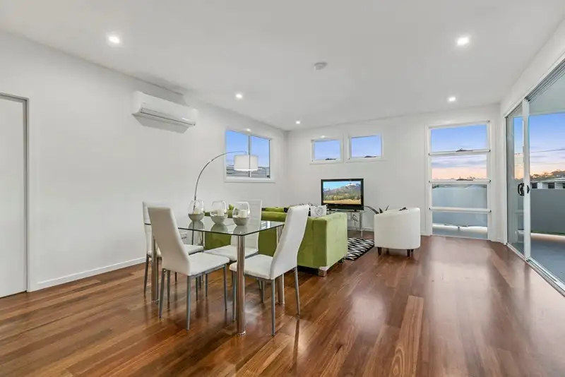 Main view of Homely townhouse listing, 1/24 View Street, Mount Gravatt East QLD 4122