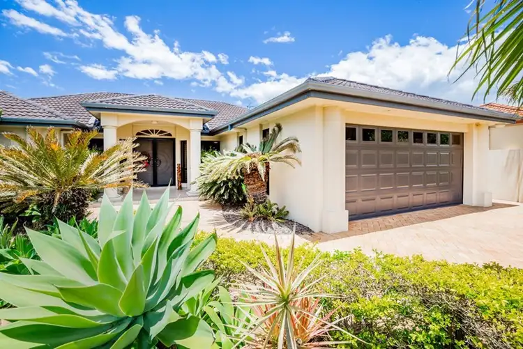 32 Oyster Cove Promenade, Helensvale QLD 4212