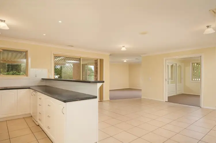 Seventh view of Homely house listing, 6 Yeomans Place, Kooringal NSW 2650