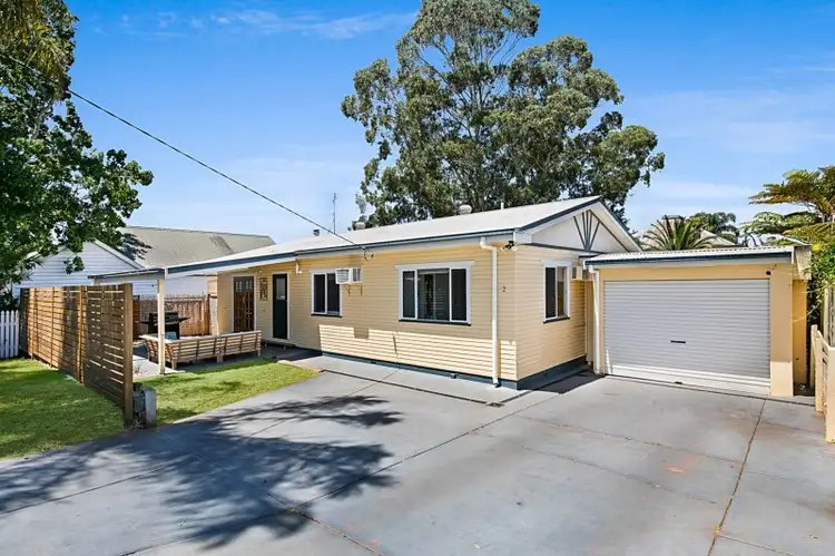 2 McCarthy Street, Newtown QLD 4350