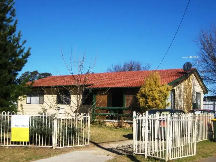 2 Flinders Place, Inverell NSW 2360
