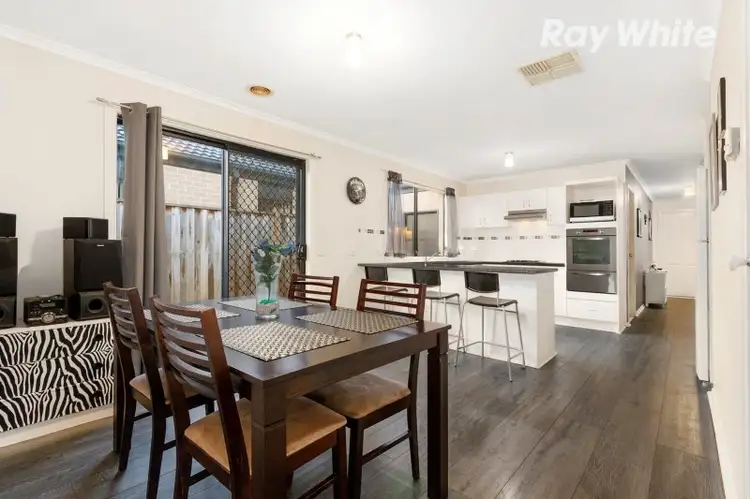 Fifth view of Homely house listing, 10 Bentley Court, Pakenham VIC 3810