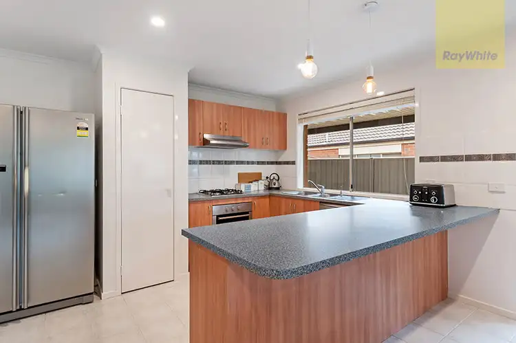 Fifth view of Homely house listing, 11 Tusmore Rise, Craigieburn VIC 3064