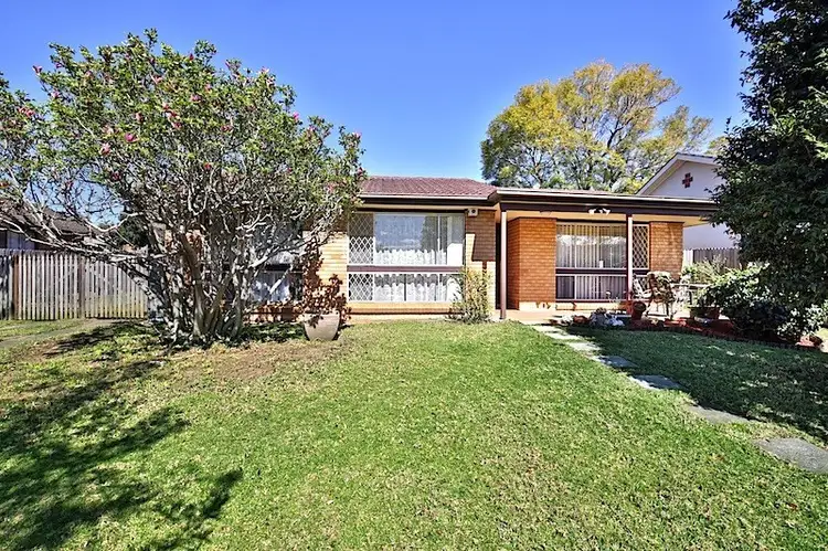 6 Fuchsia Crescent, Bomaderry NSW 2541