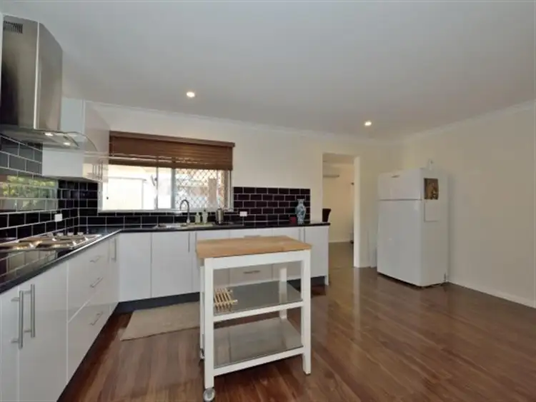 Sixth view of Homely house listing, 7 Holten Court, Cooloongup WA 6168