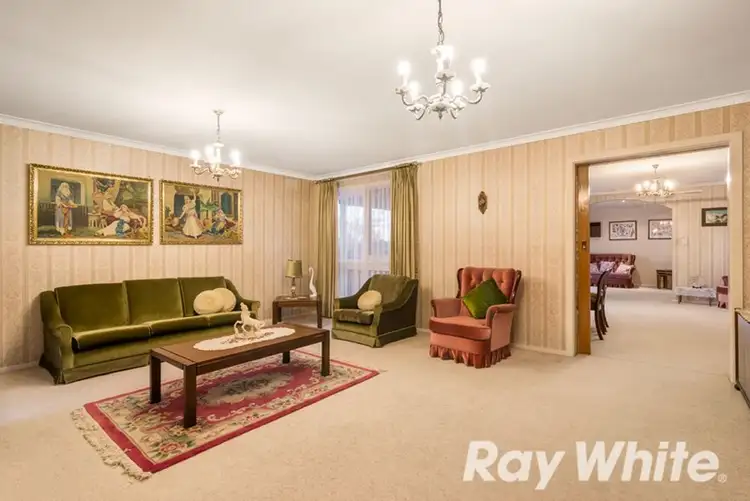 Fifth view of Homely house listing, 2 Cambara Court, Vermont South VIC 3133