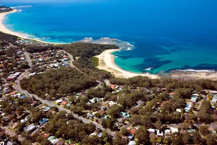 9 Bosun Close, Bateau Bay NSW 2261