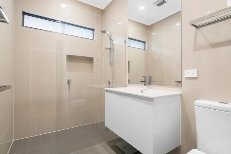 Fifth view of Homely house listing, 570 Centre Road, Bentleigh VIC 3204