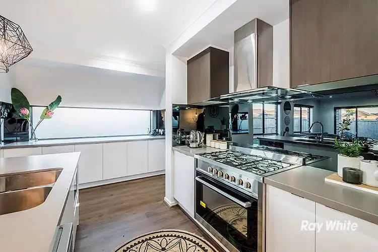 Fifth view of Homely house listing, 2 Corymbia Lane, Cranbourne West VIC 3977