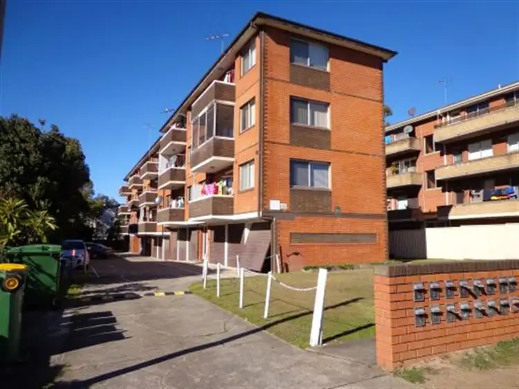 3/7 Lackey Street, Fairfield NSW 2165