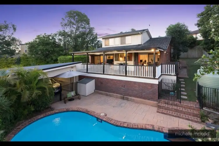 15 Ironbark Road, Chapel Hill QLD 4069