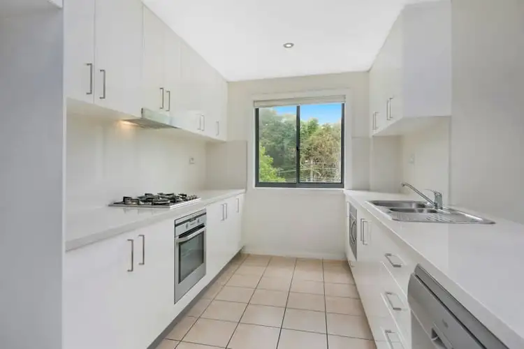 Third view of Homely unit listing, 27/1-3 Eulbertie Avenue, Warrawee NSW 2074