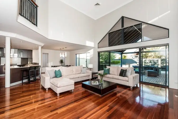 Fifth view of Homely house listing, 10 Noalimba Crescent, Bateman WA 6150