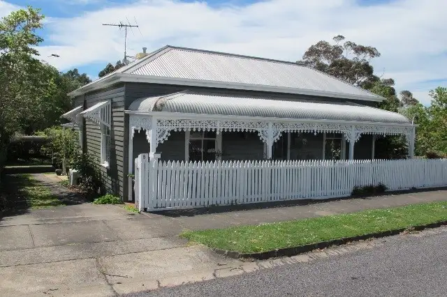 8 Brown Street, Hamilton VIC 3300