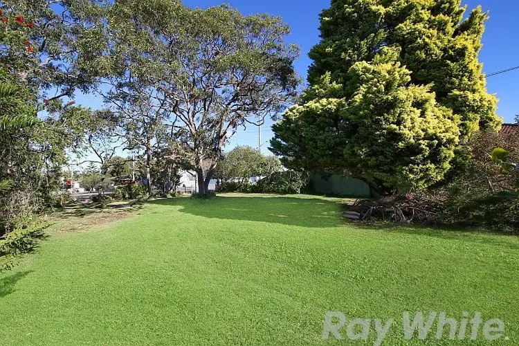 119 Wallarah Road, Gorokan NSW 2263
