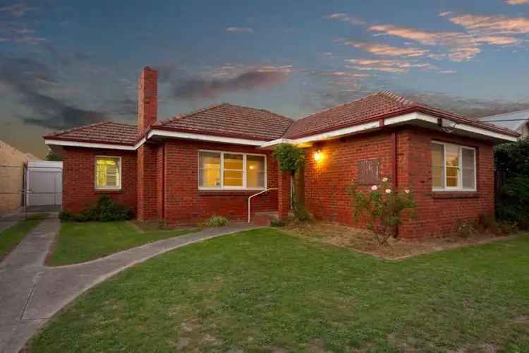 Main view of Homely house listing, 11 Eleebana Avenue, Hughesdale VIC 3166