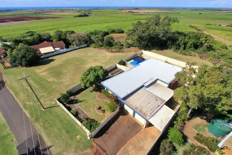 Second view of Homely house listing, 10 Anthony's Rest, Qunaba QLD 4670