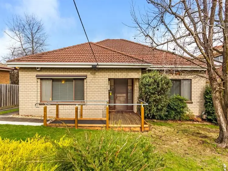 1 Hillside Parade, Box Hill North VIC 3129