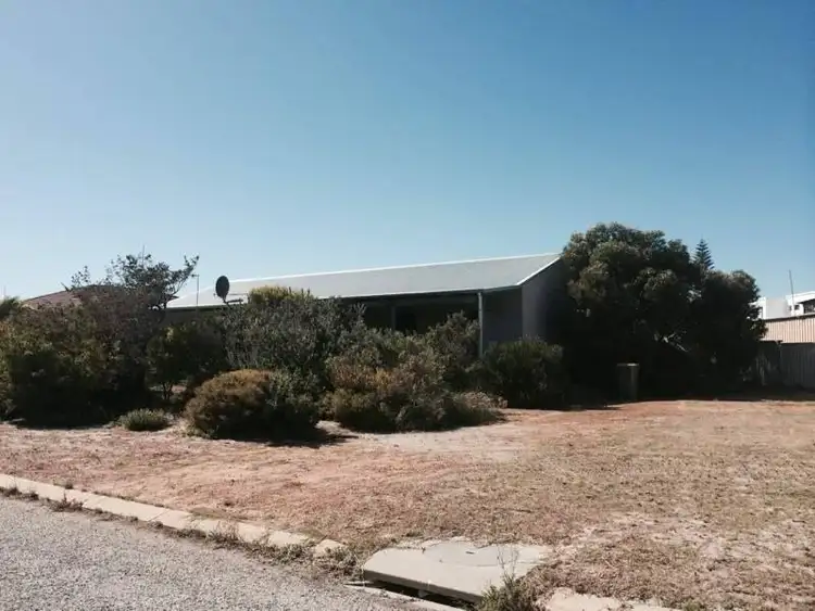 4 Castilla Way, Cervantes WA 6511