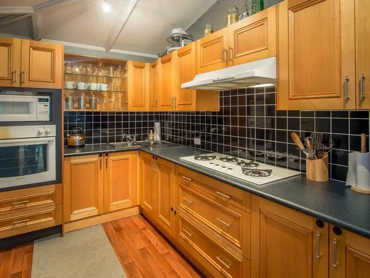 8 Rex Street, Gosnells WA 6110