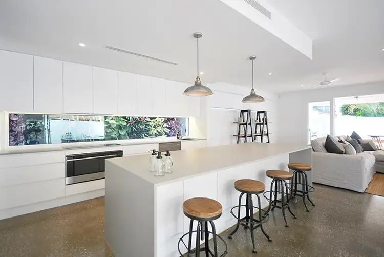 23 Tamborine Street, Mermaid Beach QLD 4218