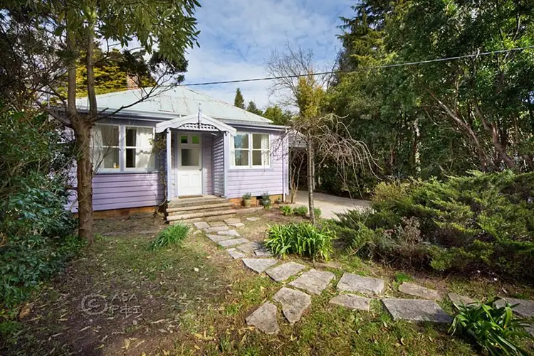 27 St Elmo Avenue, Blackheath NSW 2785