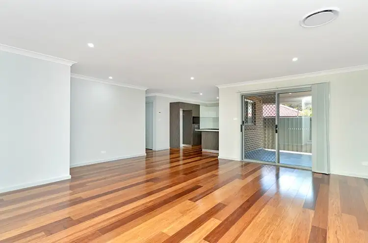 2/15 Warrigal Street, Blackwall NSW 2256