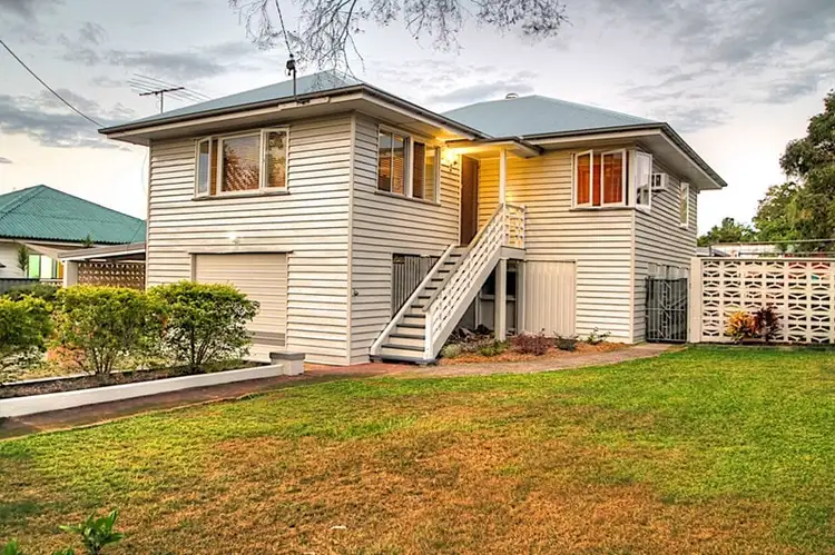 137 Jutland Street, Oxley QLD 4075