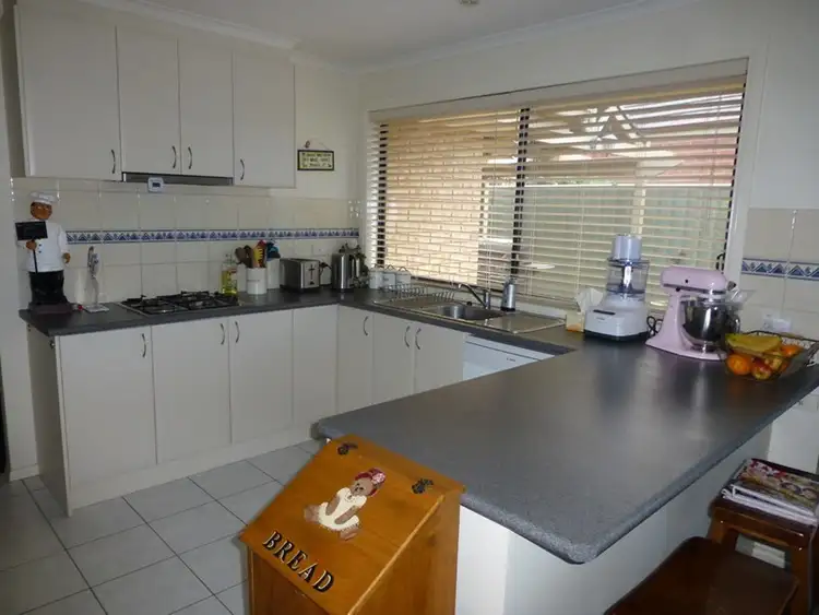Second view of Homely house listing, 27 Woodlands Circ, Echuca VIC 3564