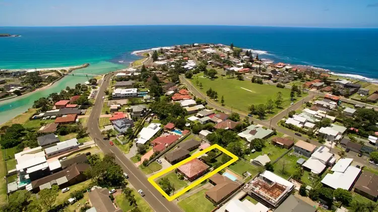 Second view of Homely block of units listing, 10 Headland Parade, Barrack Point NSW 2528