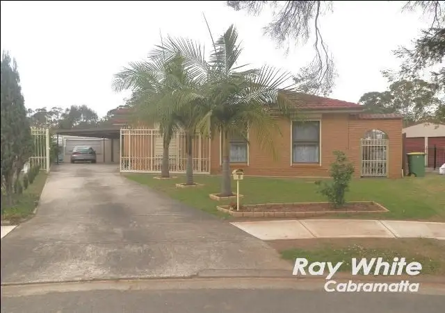 8 Carina Place, St Johns Park NSW 2176
