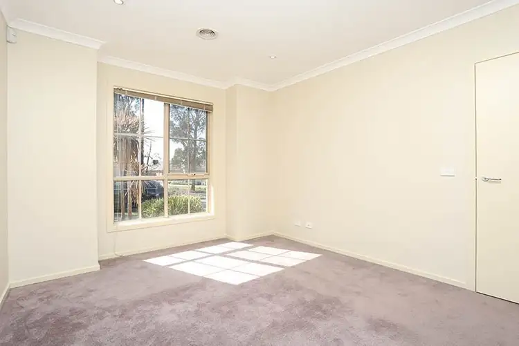 Fifth view of Homely house listing, 6 Sunnybrae Drive, Mernda VIC 3754