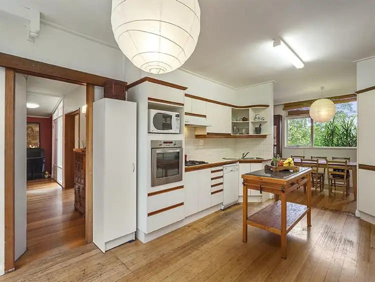 27 Anthony Avenue, Doncaster VIC 3108