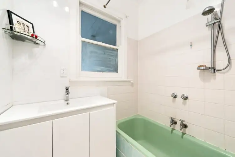 Seventh view of Homely house listing, 4 Bronwyn Court, Clayton South VIC 3169