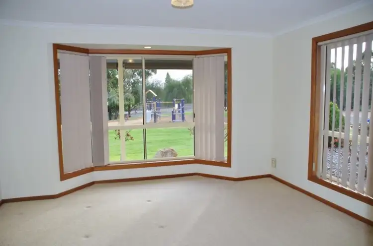 Fifth view of Homely house listing, 2 Middleton Avenue, Paringa SA 5340