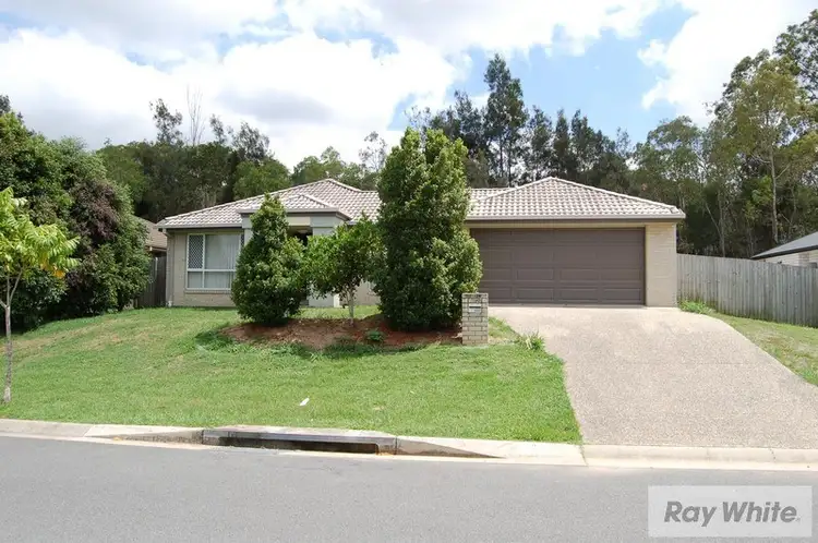 32 Hill End Avenue, Hillcrest QLD 4118