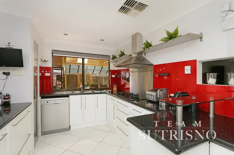 16 Kimberley Way, Parkwood WA 6147