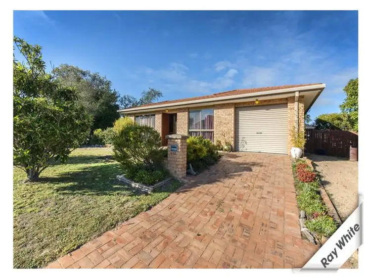 8 Birch Way, Jerrabomberra NSW 2619