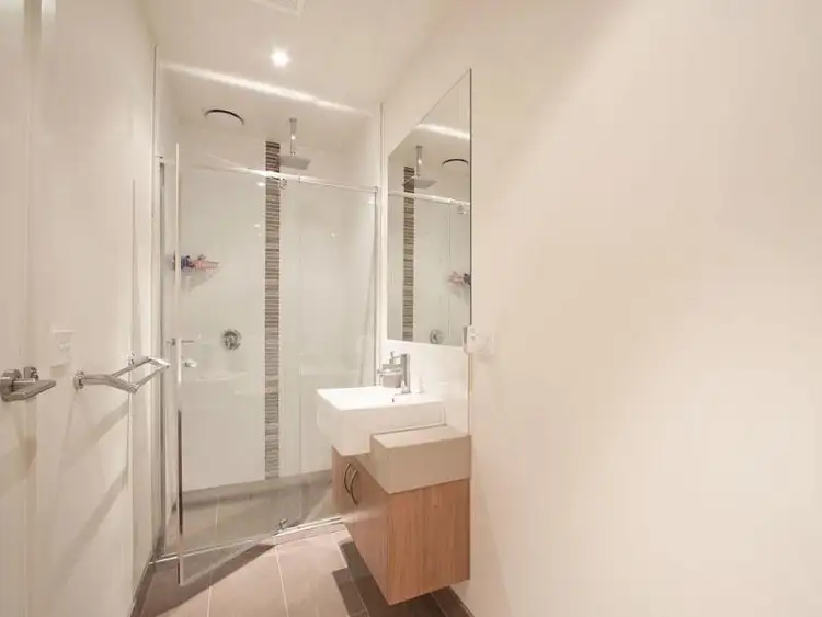 Fifth view of Homely apartment listing, 6/530 Main Street, Mordialloc VIC 3195