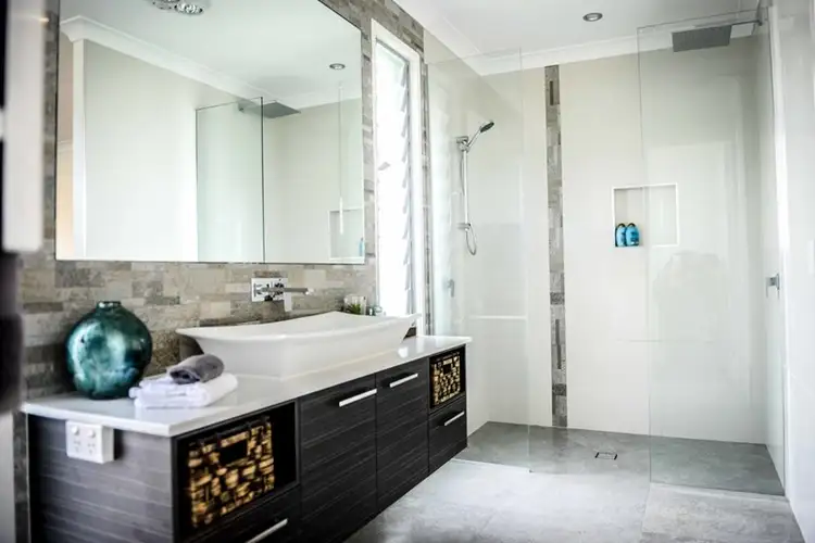Fifth view of Homely house listing, 3 Epsom Place, Emerald QLD 4720