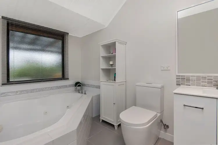 Seventh view of Homely house listing, 418 Henty Highway, Hamilton VIC 3300