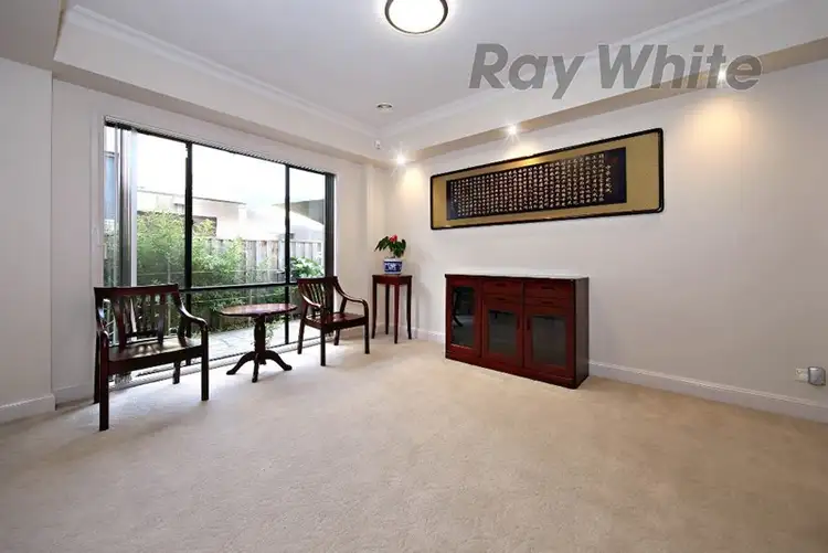 Fifth view of Homely house listing, 10 Woodruff Court, Sanctuary Lakes VIC 3030