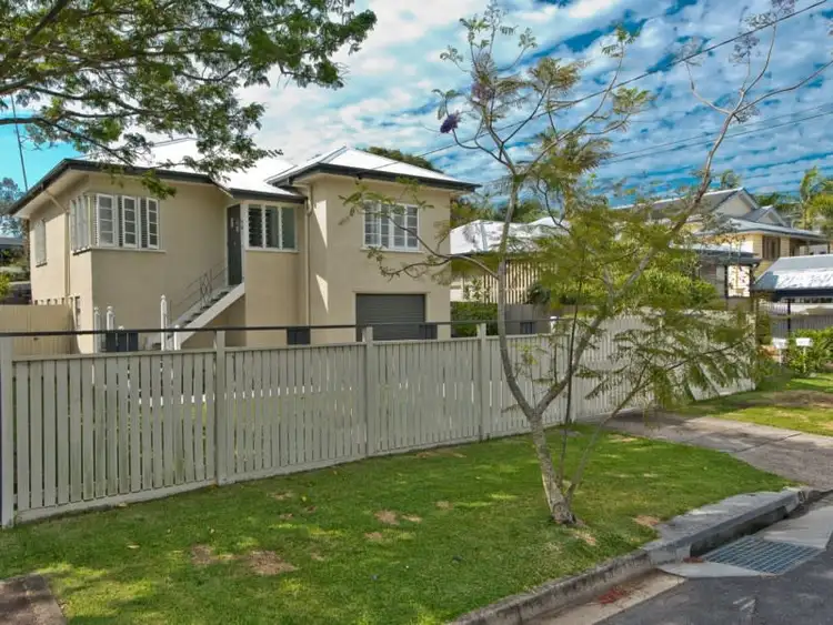25 Howard Street, Grange QLD 4051