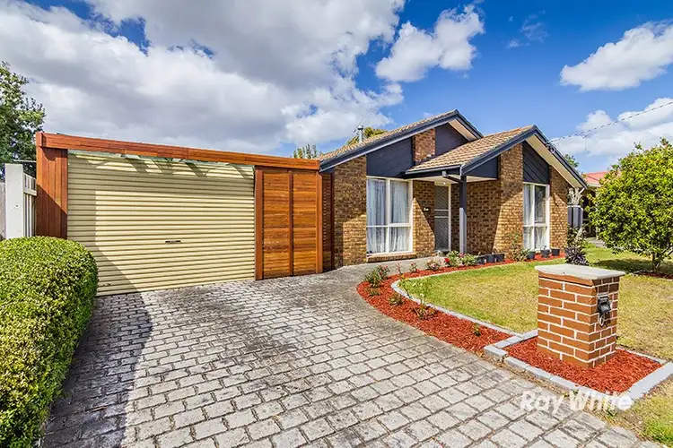 6 Jindalee Gardens, Cranbourne West VIC 3977