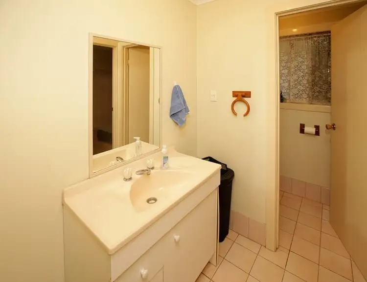 Fifth view of Homely house listing, 72 Dalman Parkway, Glenfield Park NSW 2650