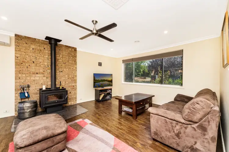 Fifth view of Homely house listing, 1 Cascade Street, Crestwood NSW 2620