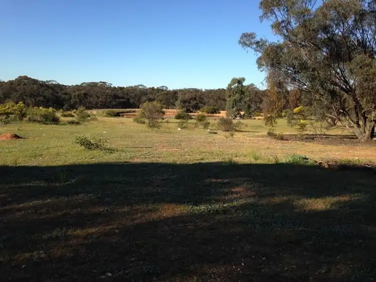 36 Johnson Road, St Arnaud VIC 3478