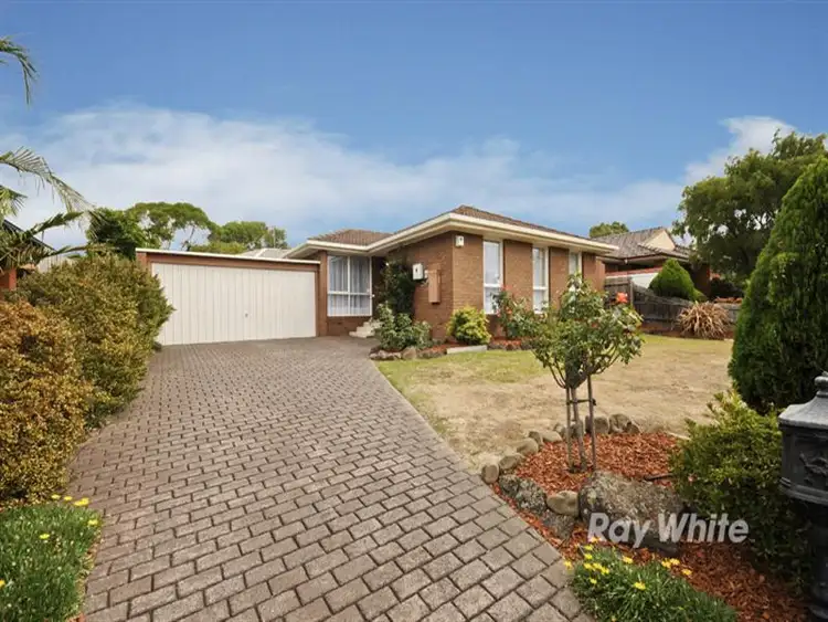 17 Matilda Avenue, Wantirna South VIC 3152