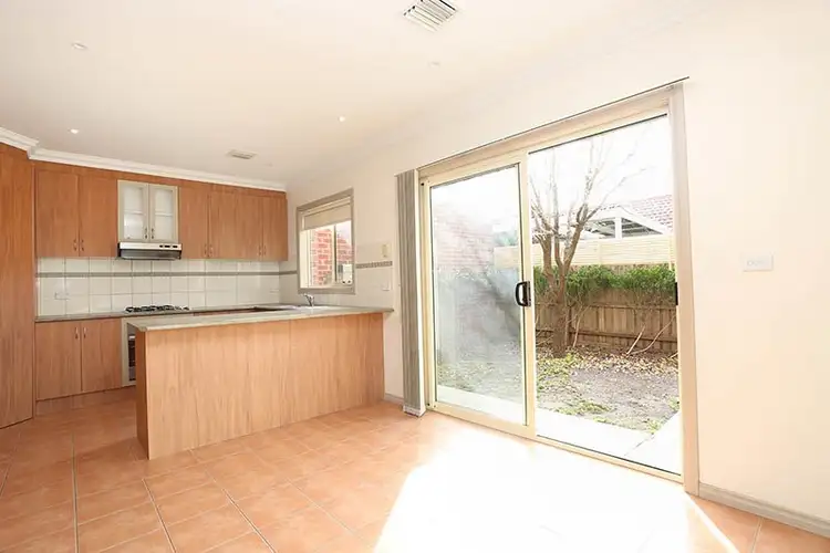 Fifth view of Homely townhouse listing, 2/169 Dalton Road, Lalor VIC 3075